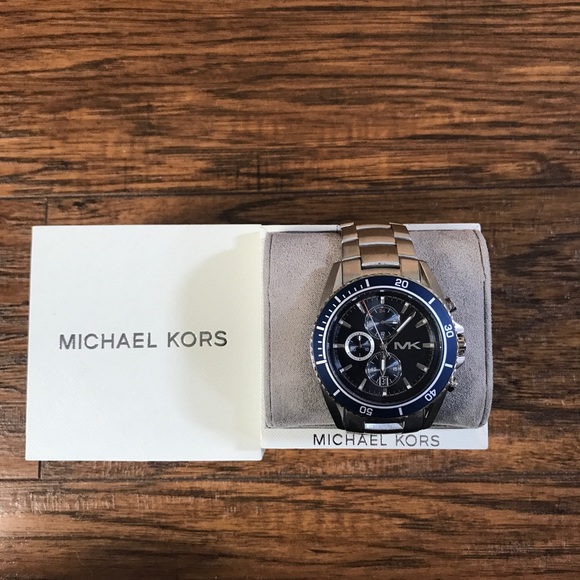 Men's Michael Kors Watch - Picture 2 of 5